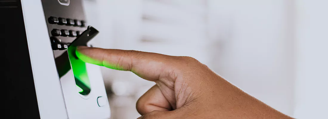 Smart Gate Locks with Remote Access Features in The Hammocks, FL